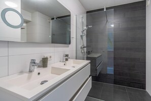 Apartment | Badezimmer