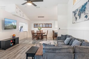 Smart TV, futbolito y tenis de mesa 