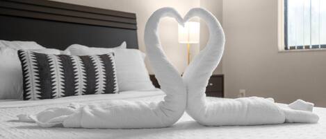 2 bedrooms, desk, iron/ironing board, travel crib