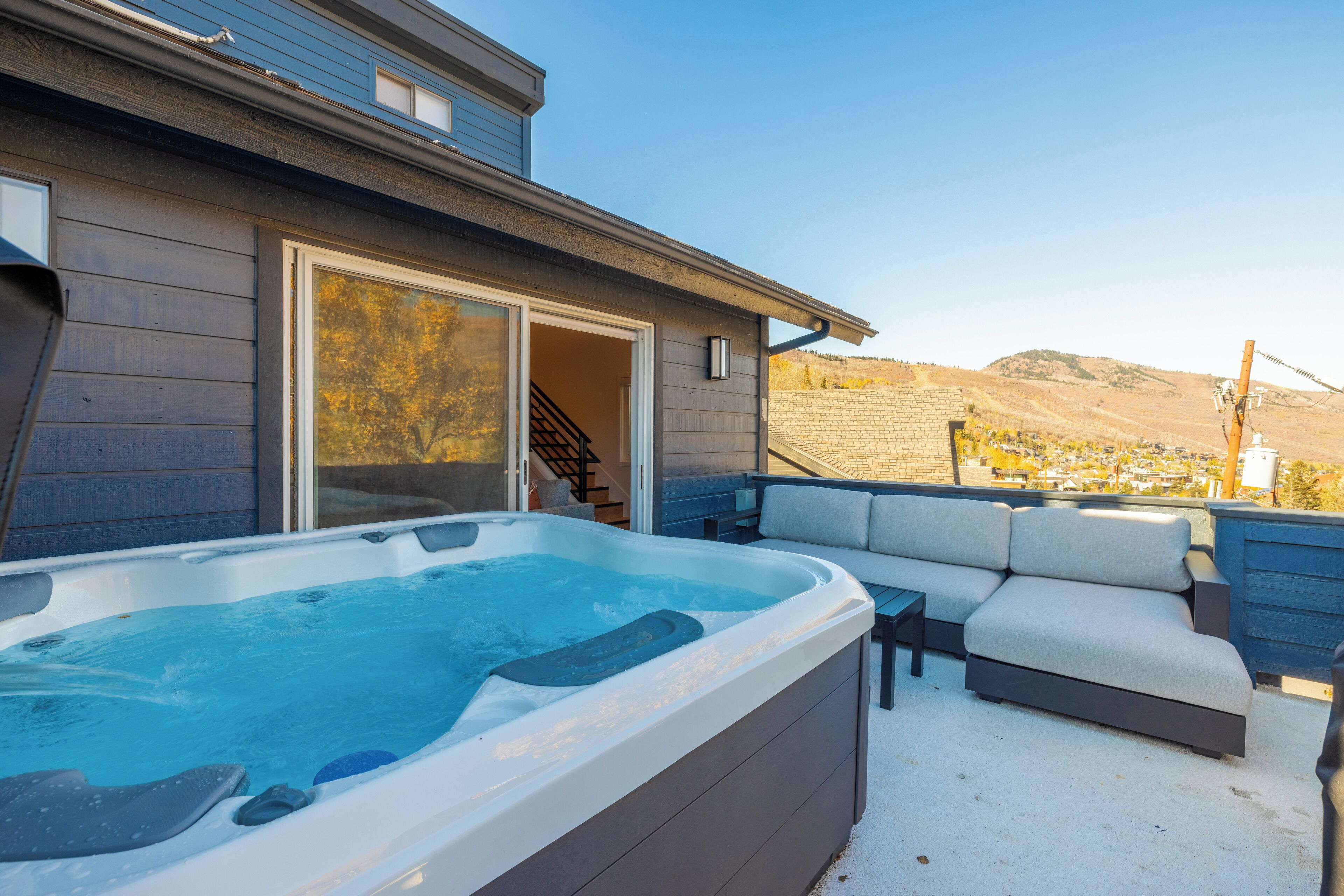 مغطس سبا خارجي