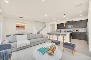 House - Stylish 5BR Home With Mickey Cars Rooms (Davenport)