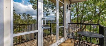 The Governor - A Luxury Downtown Condo