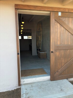 تفاصيل الفندق من الخارج