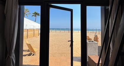 Beautiful 1-bedroom Chalet right on The Beach.