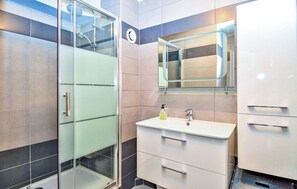 Douche, séchoir à cheveux