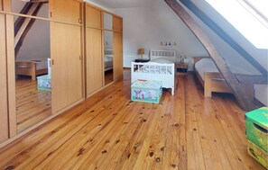 4 soveværelser, strygejern/strygebræt, weekendseng, gratis Wi-Fi