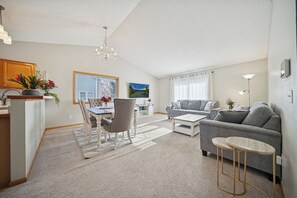 スマートテレビ、暖炉