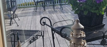 Waterfront 5-bedroom house with breath taking views of the sunrises and sunsets