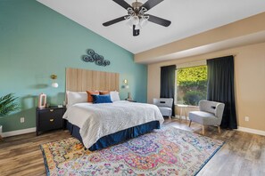 4 多间卧室、熨斗/熨衣板、上网接入、床单