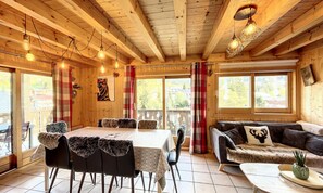 Fireplace - Chalet in Les Gets Near Ski Slopes (Les Gets)