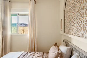 2 dormitorios, tabla de planchar con plancha, wifi y ropa de cama