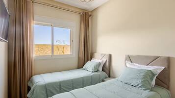 2 slaapkamers, een strijkplank/strijkijzer, wifi, beddengoed