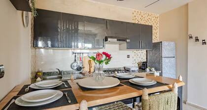 APT-Cinema Pool-Free Parking-Gym-Netflix