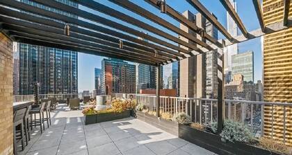 Vibrant 1-bedroom condo with fitness room in brilliant New York.