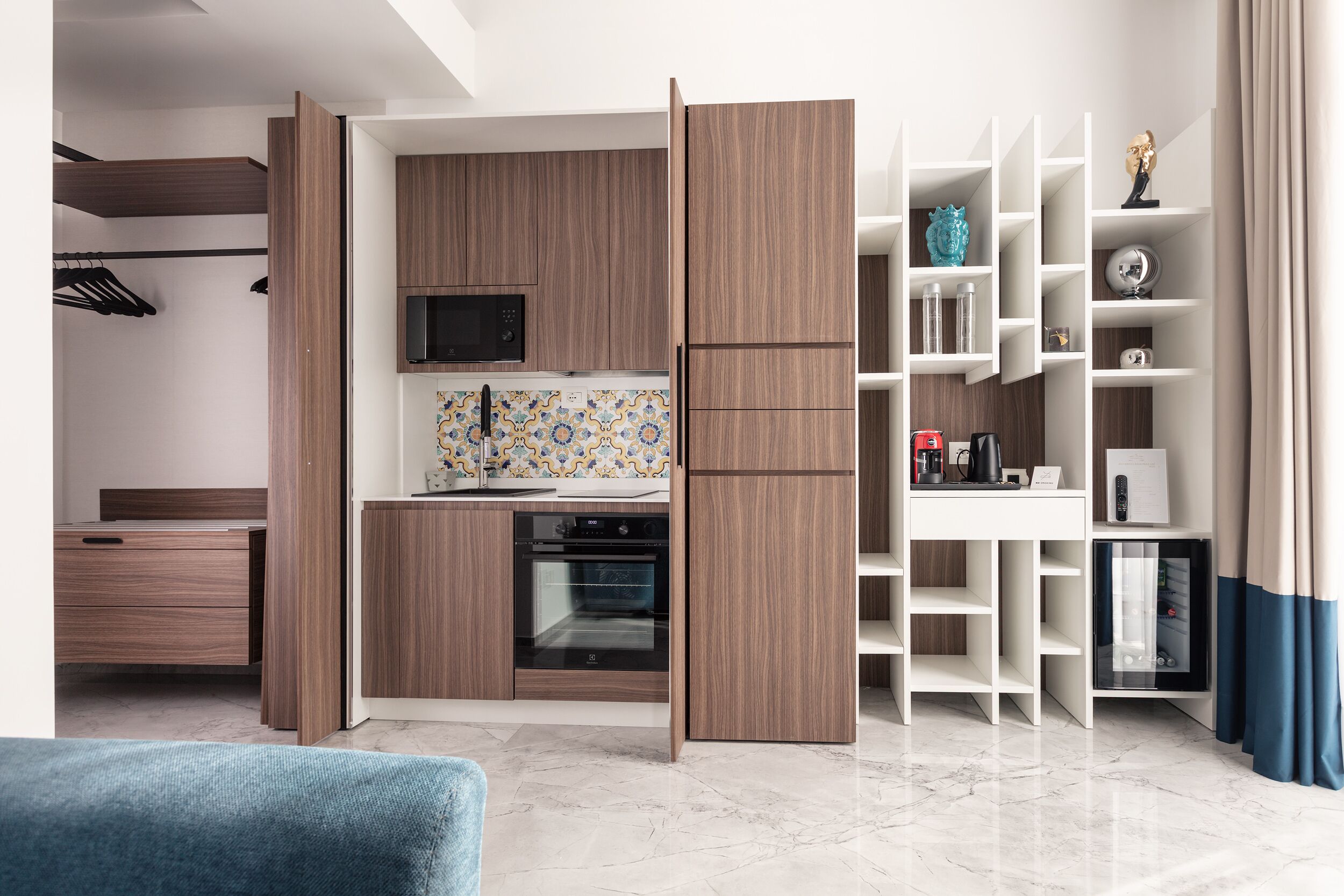 Luxury Double Room, Balcony, City View | Private kitchen