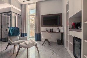 Standard Room, Balcony, City View | In-room safe, desk, laptop workspace, blackout drapes - ViaRomaHome (Salerno)