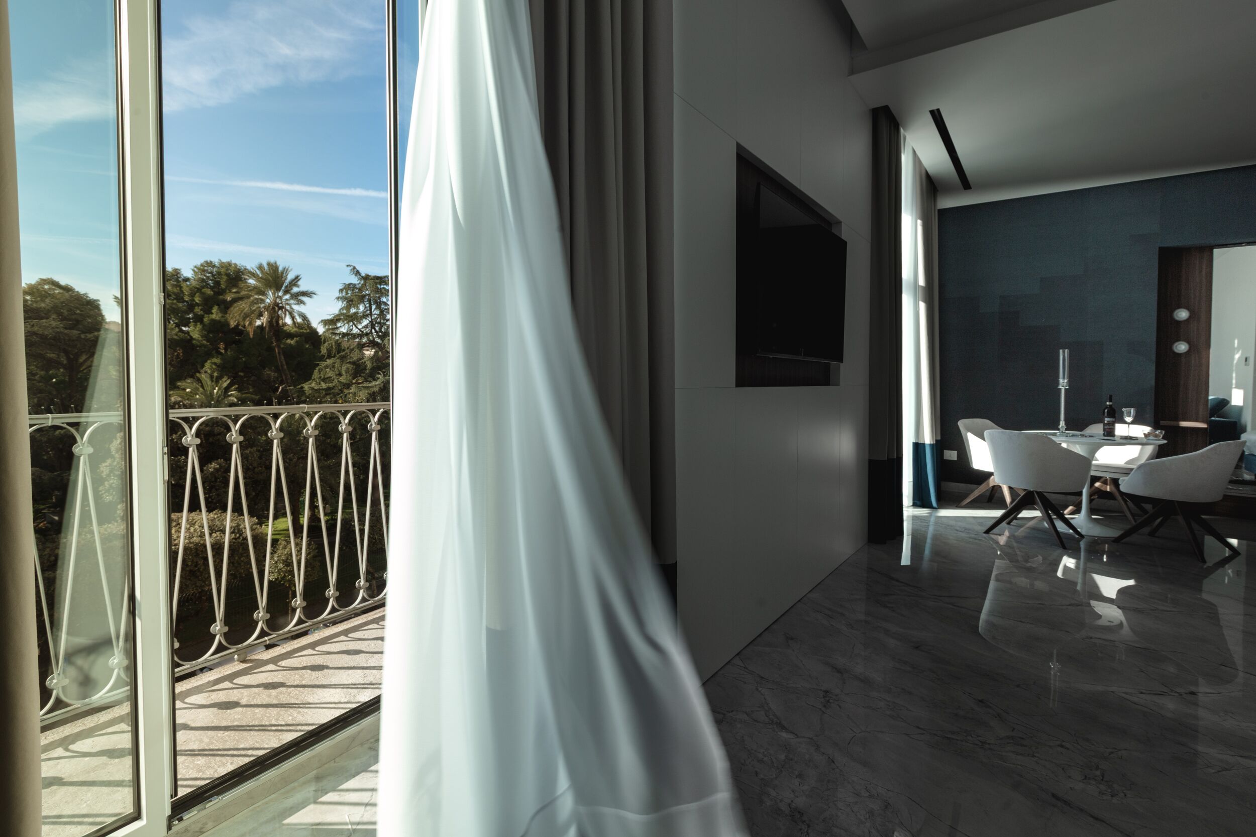 Doppia Luxury, balcone, vista città | Biancheria in cotone egiziano, biancheria da letto di alta qualità