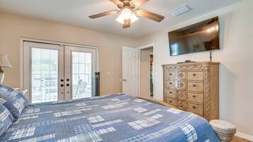 3 slaapkamers, een strijkplank/strijkijzer, wifi, beddengoed