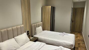 Deluxe-Doppel- oder -Zweibettzimmer, Veranda, Blick auf die Wüste | Kostenloses WLAN