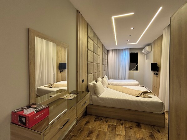 Kolmen hengen deluxe-huone, lanai, näkymä aavikolle | Ilmainen Wi-Fi