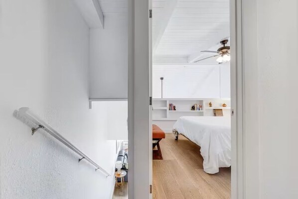 2 室のベッドルーム、アイロン / アイロン台、インターネット、ベッドシーツ