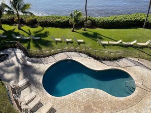 Pool - Relax in Style - Quiet, Air-Conditioned 2-Bedroom Condo in Sunny Maalaea (Wailuku)