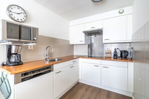 Apartment | Private kitchen - Nice Apartment Near the Beach (De Koog)