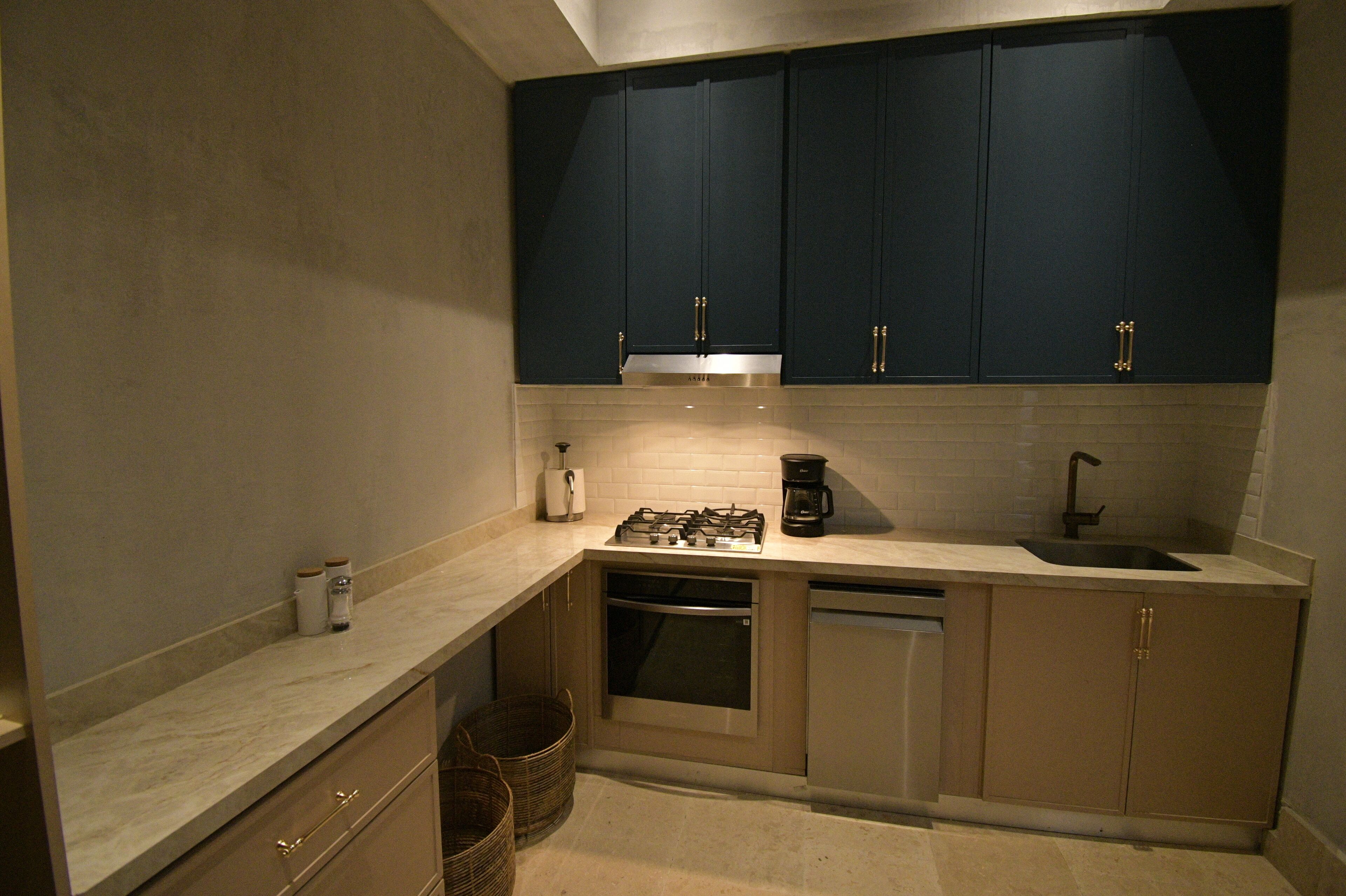 Deluxe-Stadtwohnung, Balkon, Stadtblick | Eigene Küche