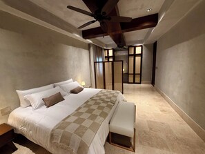 Deluxe Townhome, Balcony, City View | Desk, free WiFi