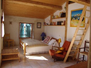 3 makuuhuonetta, ilmainen Wi-Fi