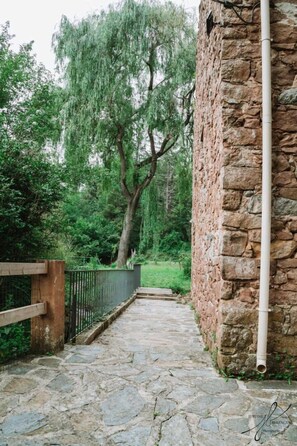 Property grounds - Le moulin - ST-LAURENT-DE-CERDANS (ST-LAURENT-DE-CERDANS)