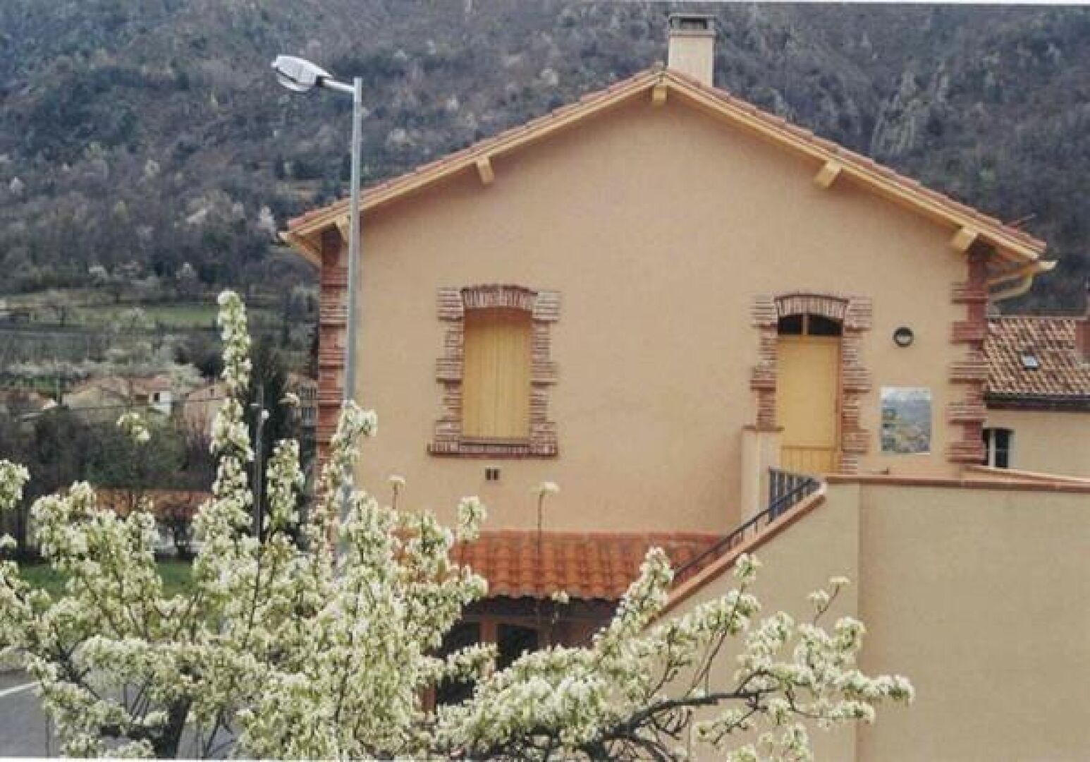 تفاصيل الفندق من الخارج