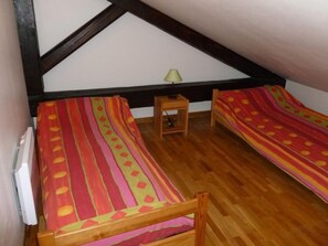 4 bedrooms, free WiFi