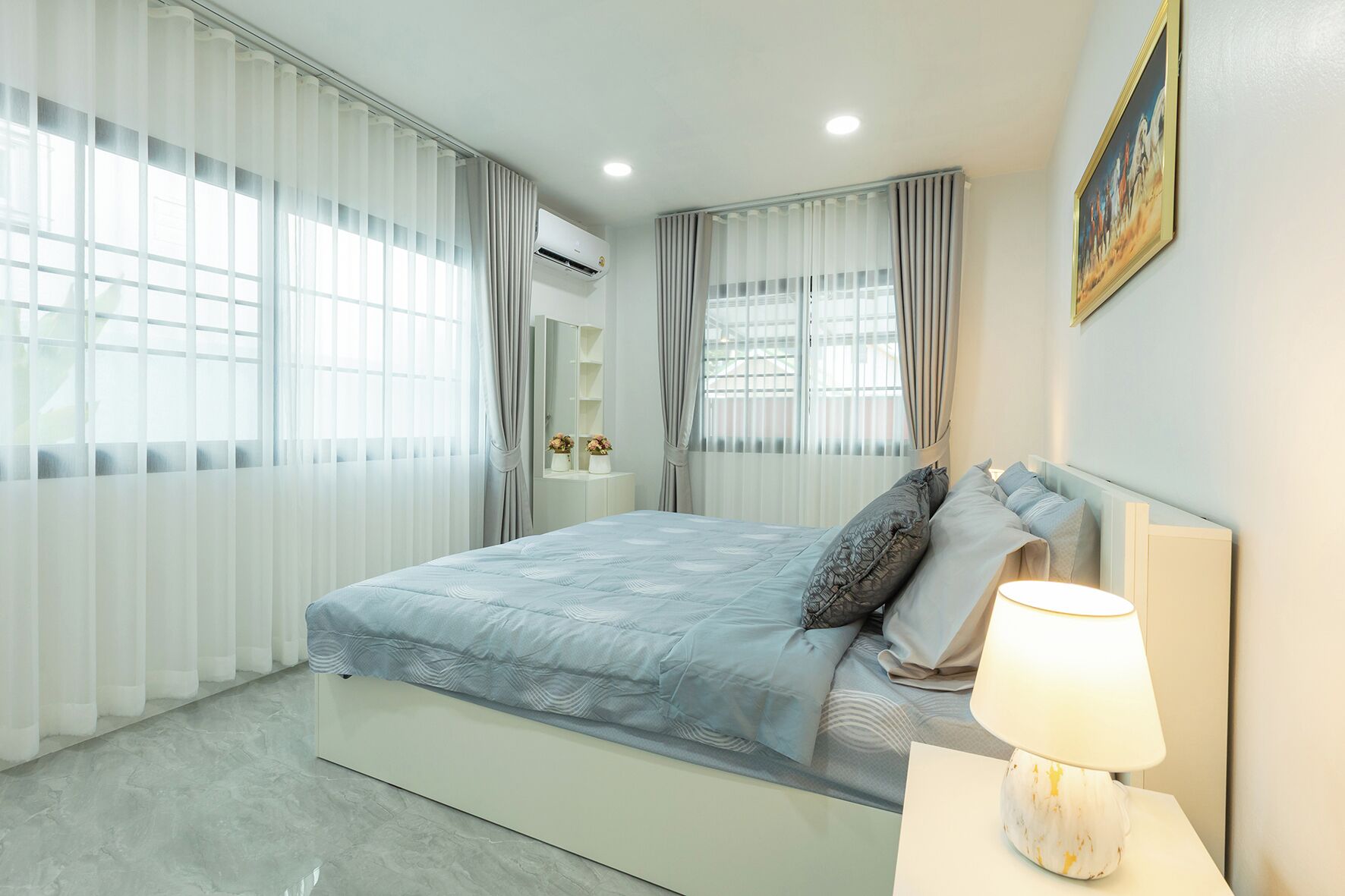 In-room safe, iron/ironing board, free WiFi