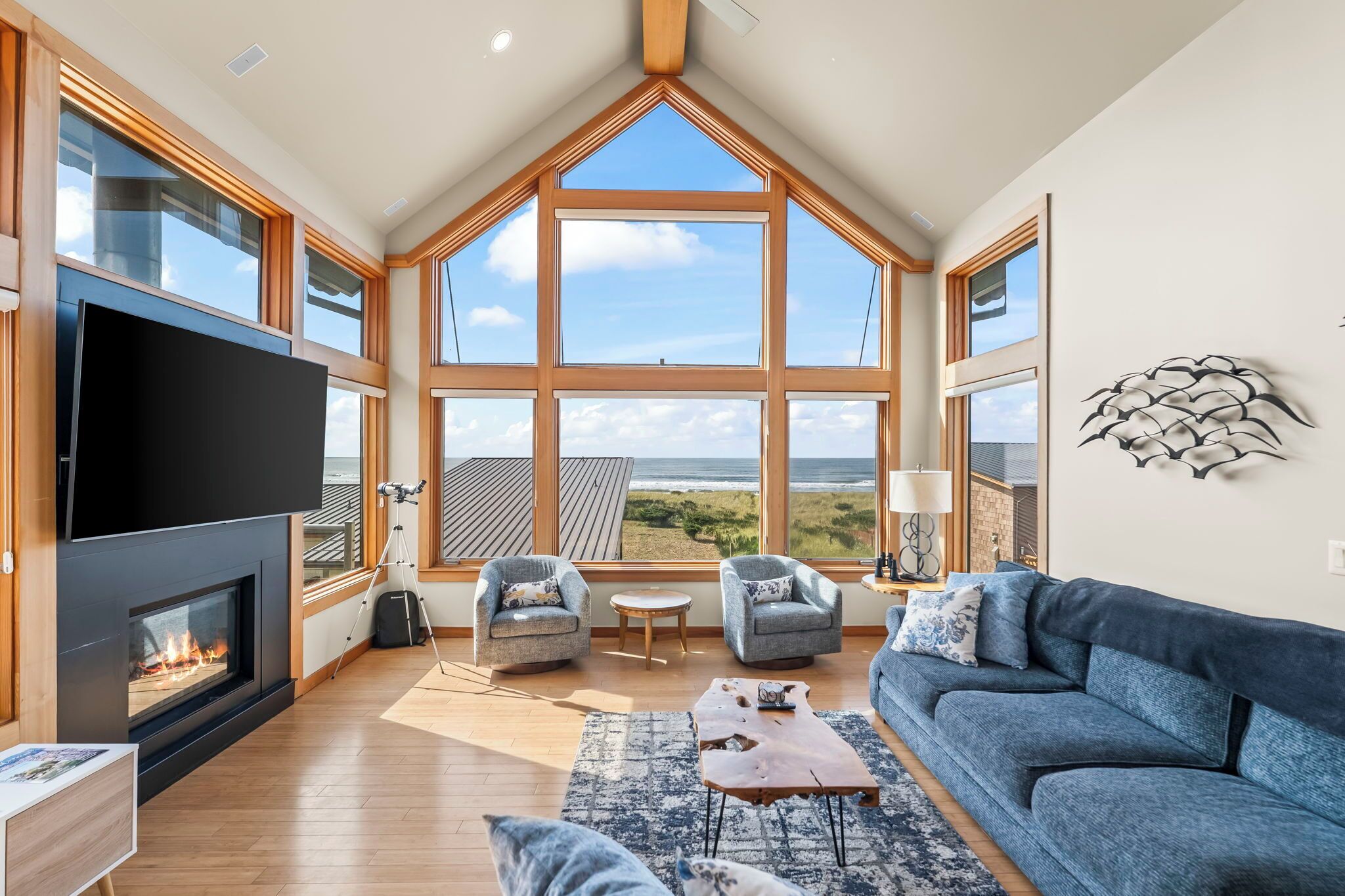 Smart-tv, videospelletjes, een dvd-speler en boeken