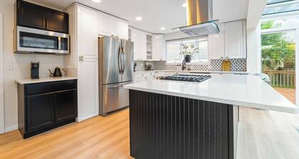 Modern 3BR Family Retreat , Close to O’Hare & Downtown. Pet-Friendly!