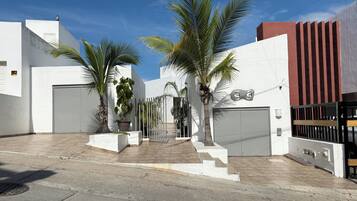 Enceinte de lâhĂ©bergement