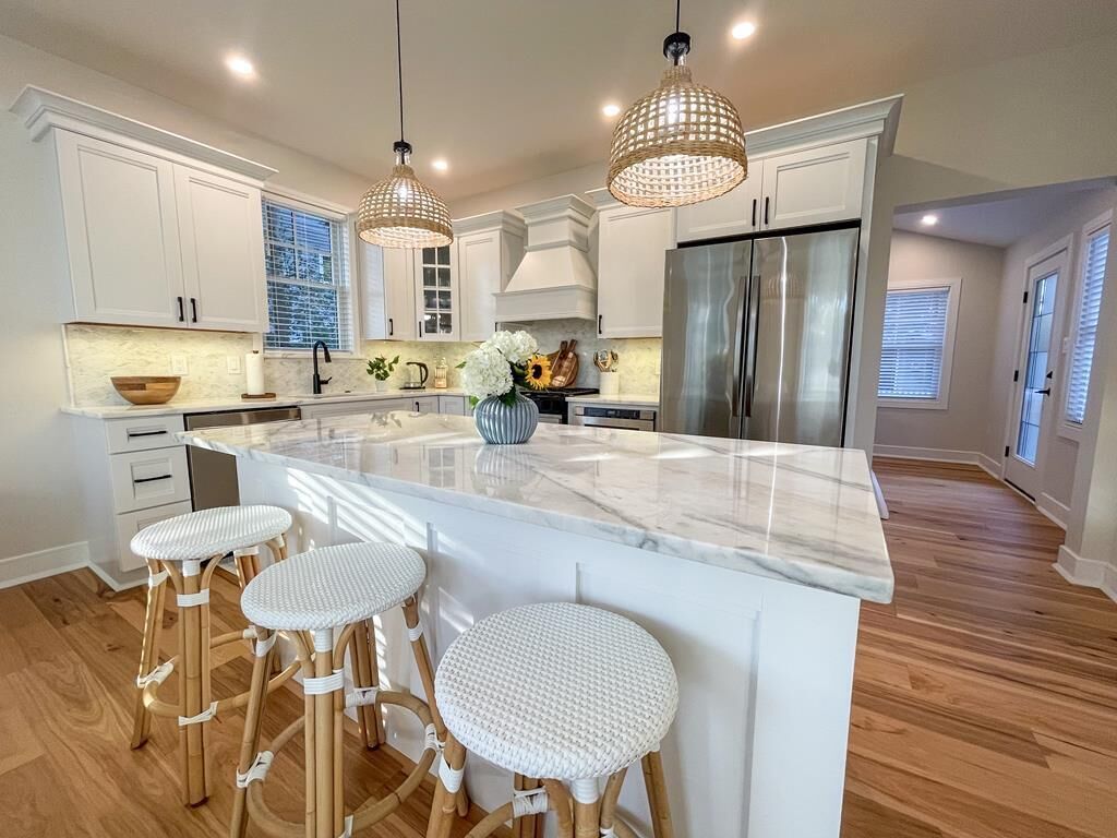 冰箱、微波炉、烤箱、炉灶