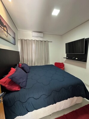 2 makuuhuonetta, silitysrauta/-lauta, Wi-Fi, vuodevaatteet