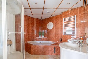 Bathroom - 2 Person sea View Apartment (De Koog)