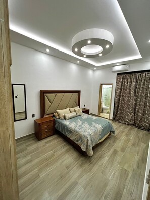 3 chambres, fer et planche à repasser, accès Internet, draps fournis