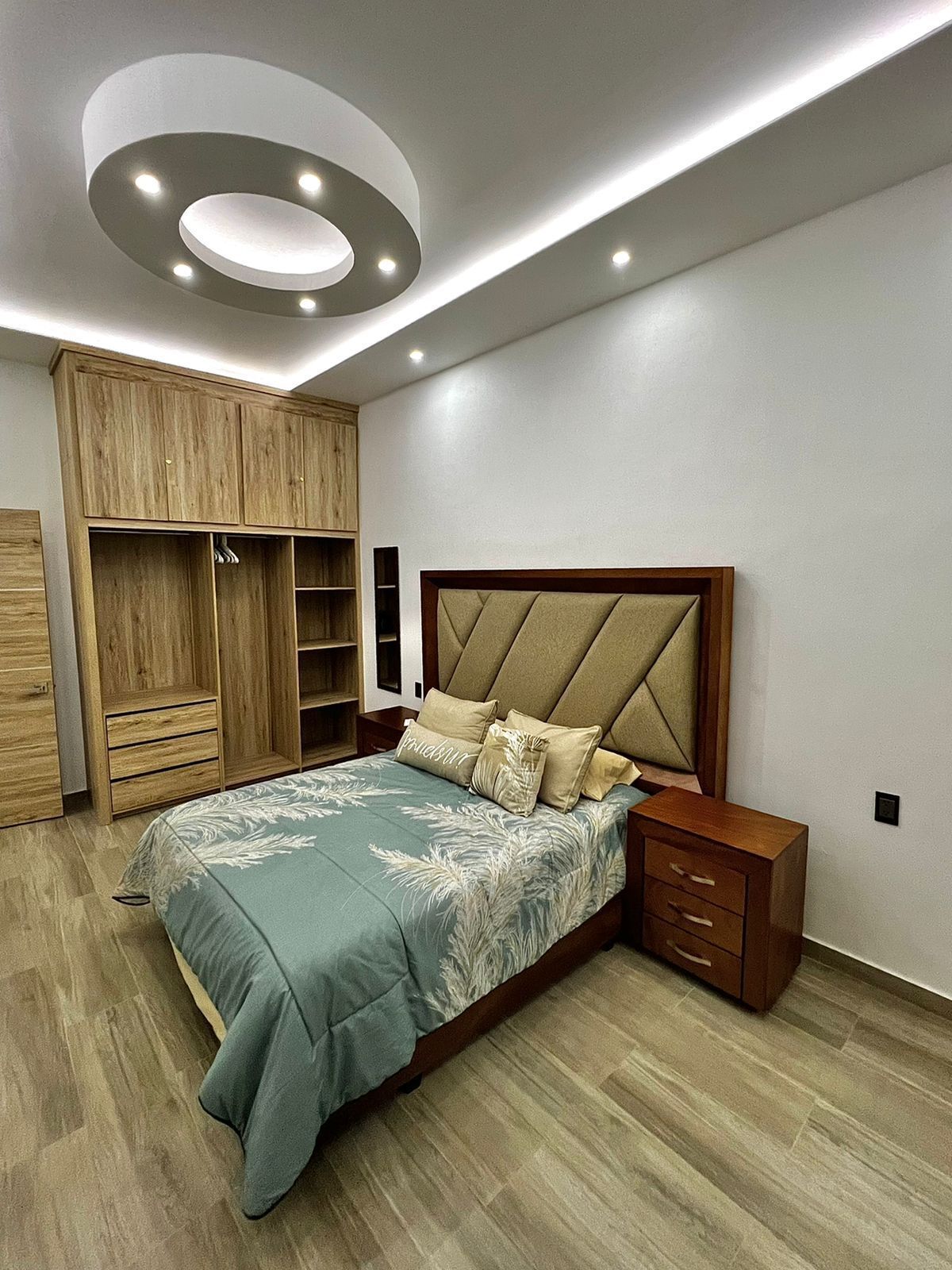 3 chambres, fer et planche à repasser, accès Internet, draps fournis