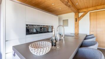 Villa | Eigene Küche | Hochstuhl