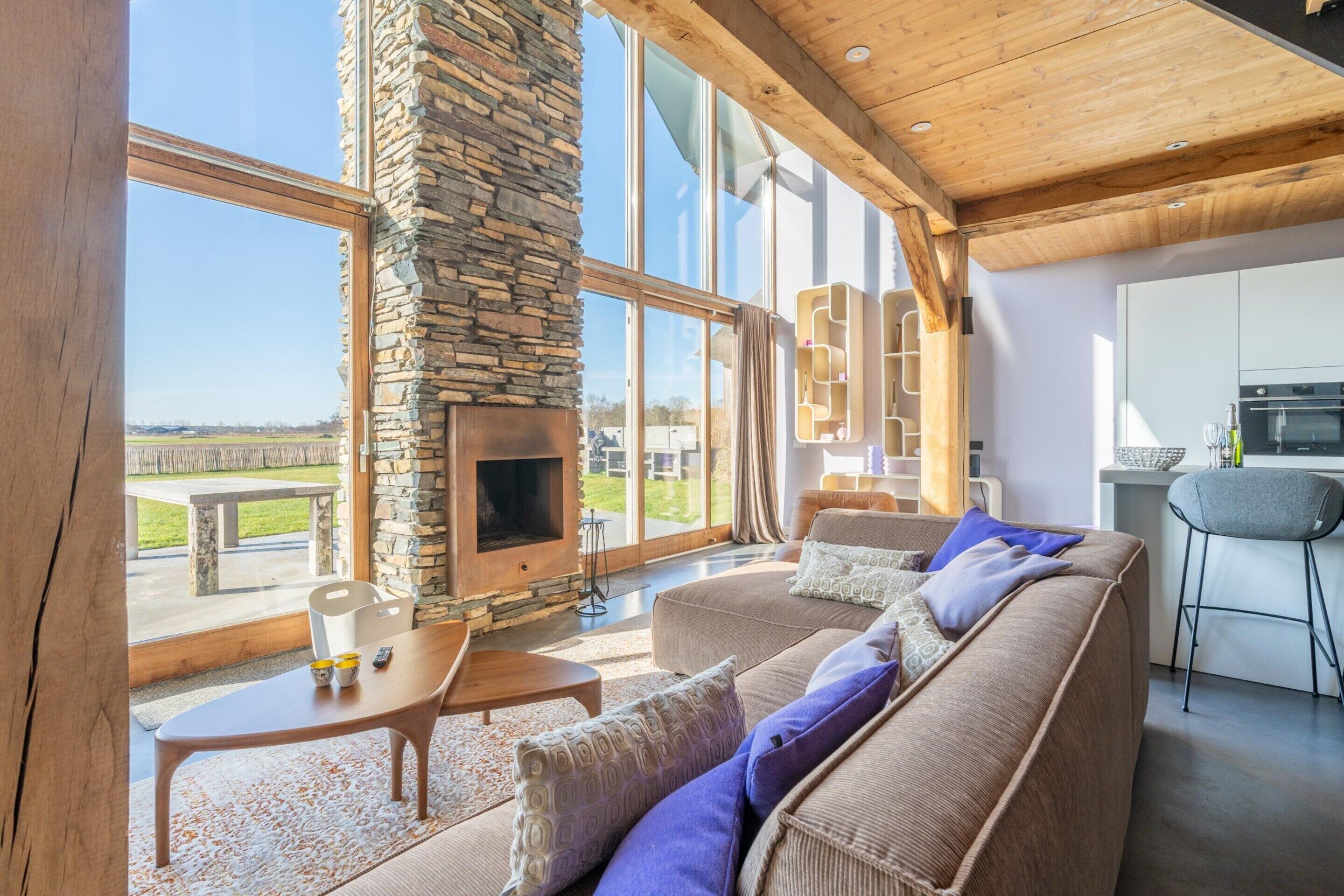 ヴィラ | リビングルーム