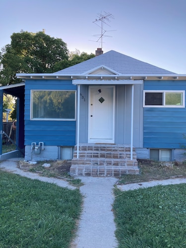 Serene 2-bedroom apartment in Provo