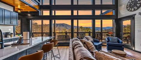 Televisión y chimenea