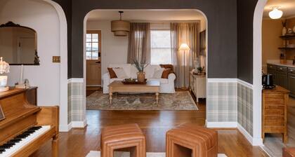 The Jireh House - Speakeasy & Hot Tub 8 mins Downtown GVL