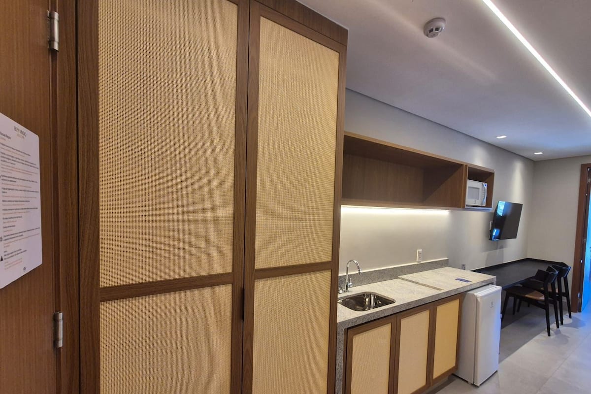Luxury-Doppelzimmer, Haustiere gestattet | Eigene Küche | Mini-Kühlschrank, Mikrowelle, Kochgeschirr/Geschirr/Besteck