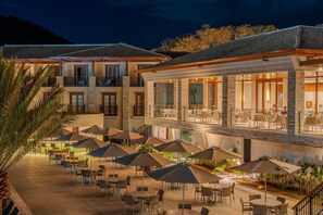 Luxury Double Room, Pets Allowed | Outdoor dining