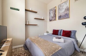 1 bedroom, in-room safe, iron/ironing board, free WiFi